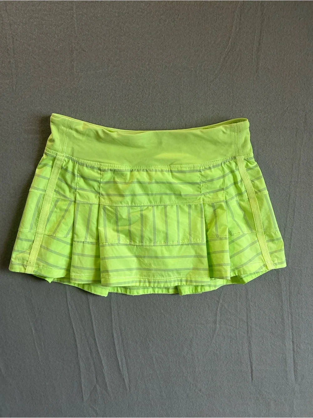 Lululemon Pace Rival Skirt Deauville Stripe (Lime Green) Sz 6 Regular